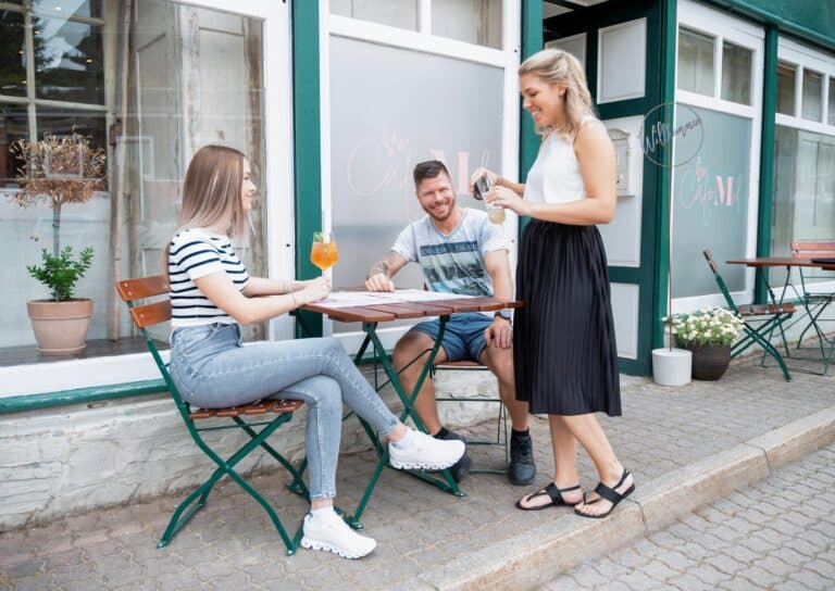 Café Mel - Feines Ladencafé mit Bistro-Look